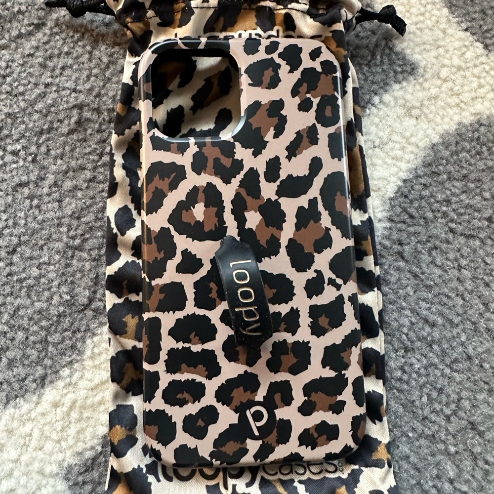 iPhone 12/12pro Loopy case